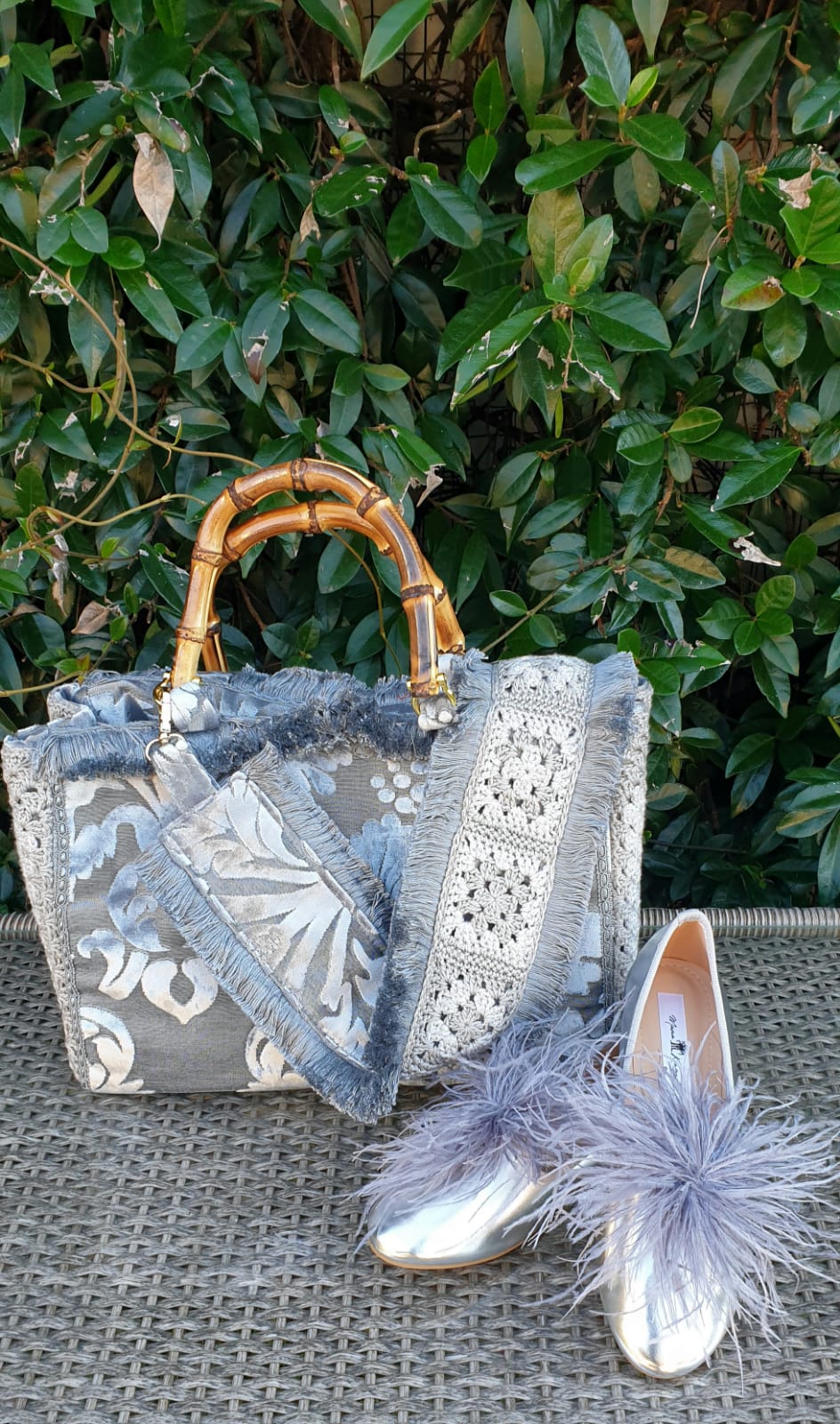 BORSA CROCHET VELLUTO GRIGIO CON TRACOLLA